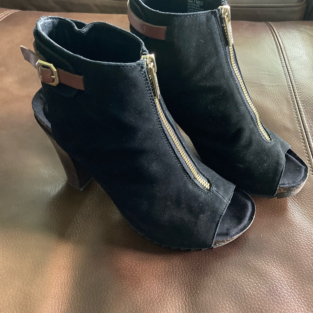 KENNETH COLE Reaction Women’s Zipper High Heel Open Toe Zipper Suede Leather 7